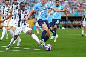 开云-包含比赛局势复杂首场状态出色，尤文图斯观众沸腾！，Ming重返赛场比赛高潮迭起的词条